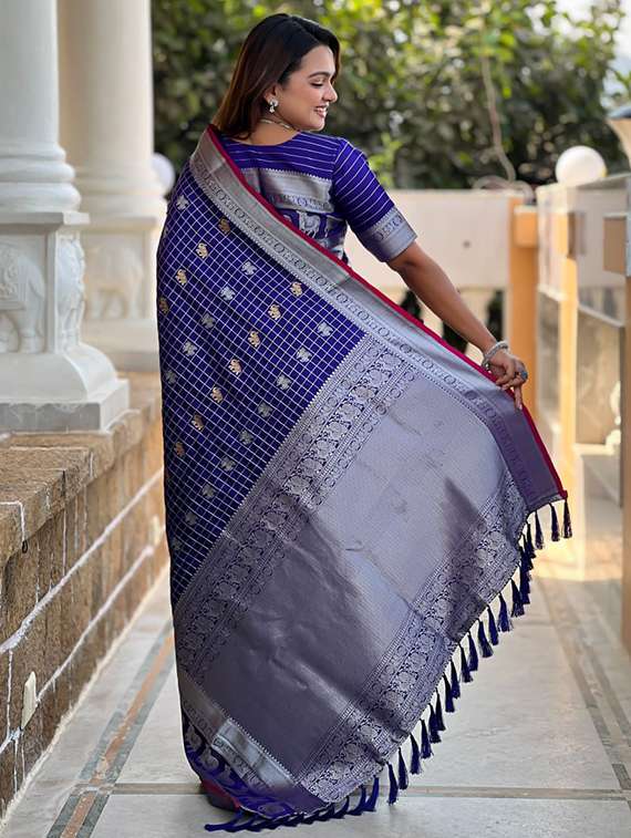 women self design banarasi saree with blouse - 22041094 -  Standard Image - 2