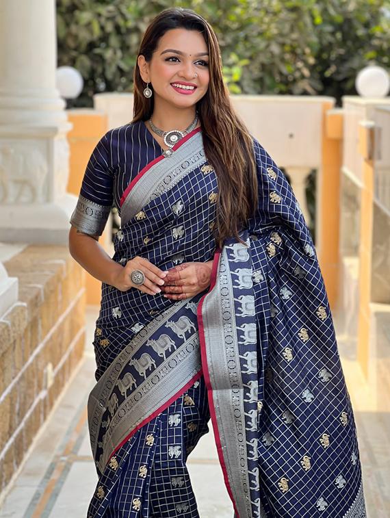 women self design banarasi saree with blouse - 22041095 - Standard Image - 2