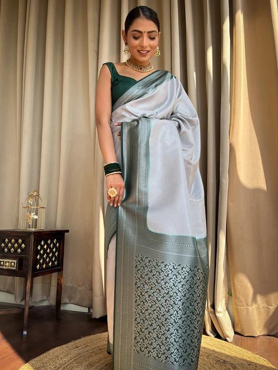 women self design banarasi saree with blouse - 22041099 - Standard Image - 2