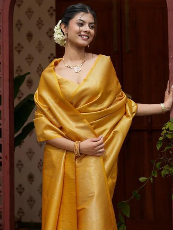 women self design banarasi saree with blouse - 22041109 - Standard Image - 2