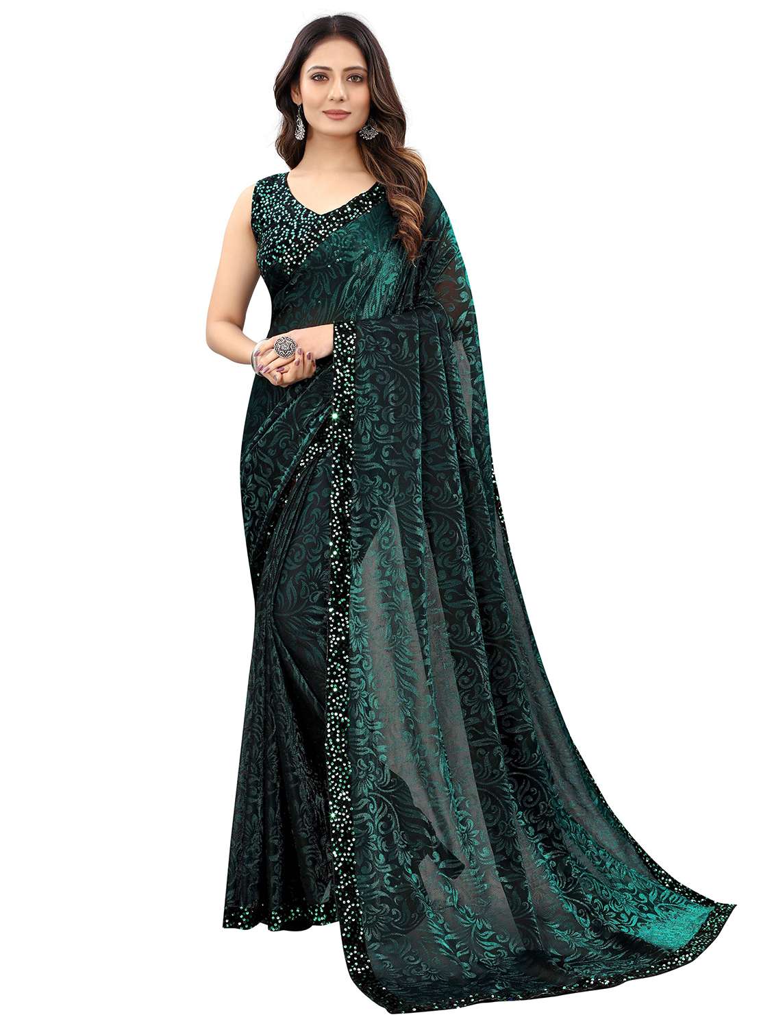 women printed embellished bordered saree with blouse