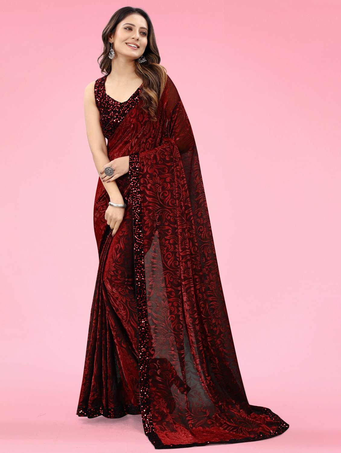 women printed embellished bordered saree with blouse - 22041277 - Standard Image - 2