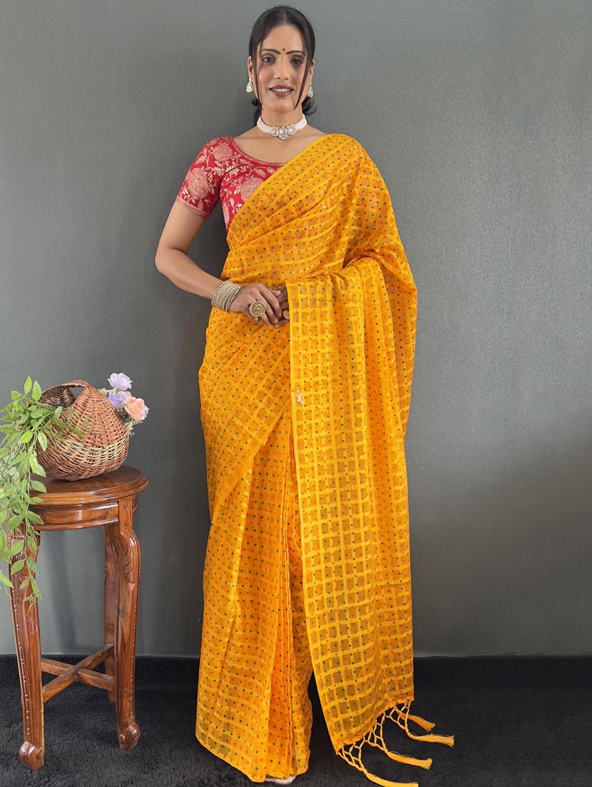 women bandhani printed saree with blouse - 22041436 - Standard Image - 2