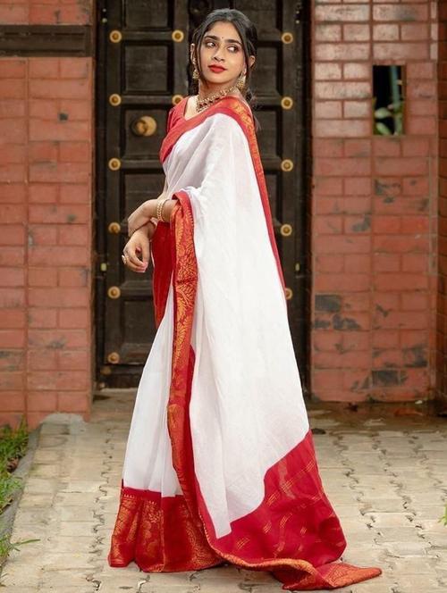 women solid with bordered saree with blouse - 22041465 -  Standard Image - 0