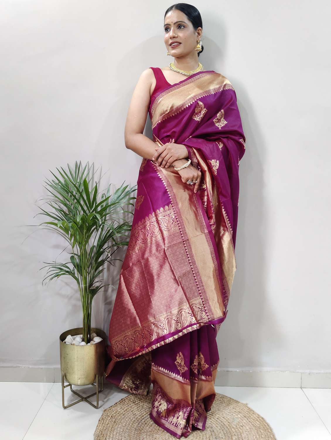 women self design banarasi saree with blouse - 22041511 -  Standard Image - 2