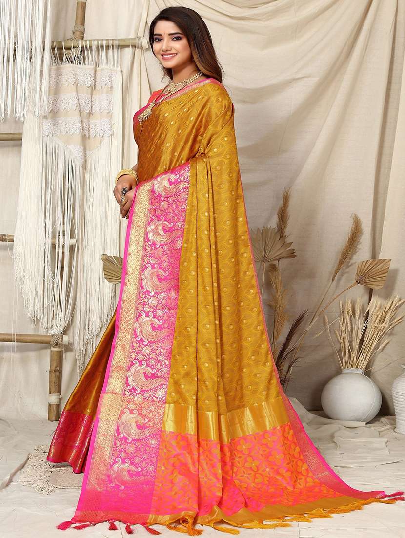 women self design bordered saree with blouse - 22041562 - Standard Image - 2