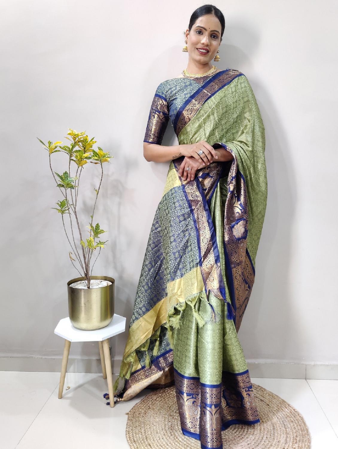 women self design bordered saree with blouse - 22041589 - Standard Image - 2