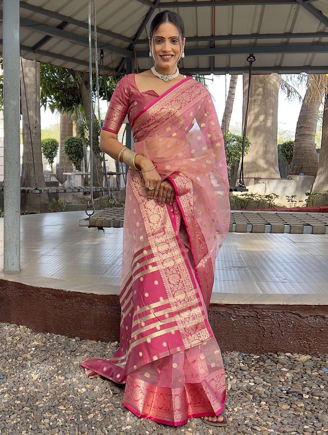 women self design bordered saree with blouse - 22041610 -  Standard Image - 2