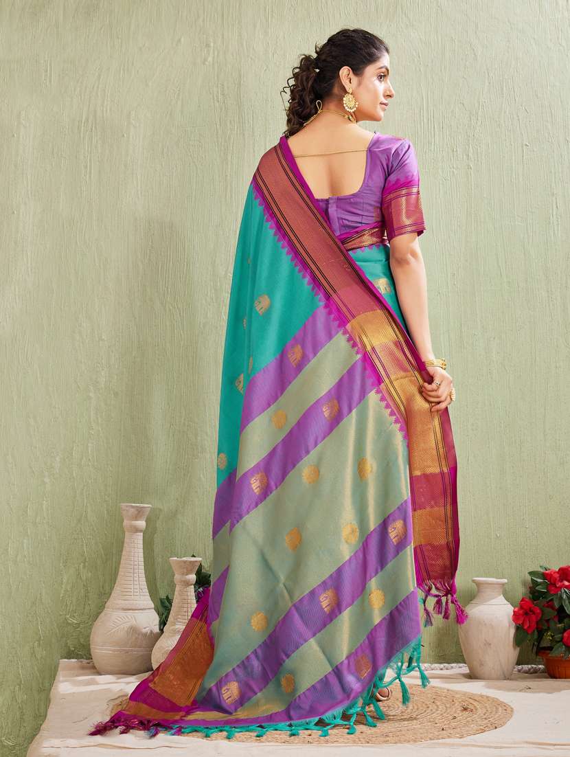 women self design bordered saree with blouse - 22041726 - Standard Image - 2