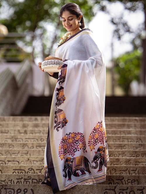 women printed casual wear saree with blouse - 22041739 - Standard Image - 0