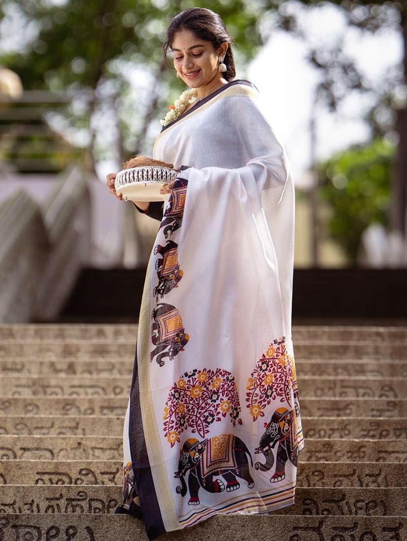 women printed casual wear saree with blouse - 22041739 - Zoom Image - 0