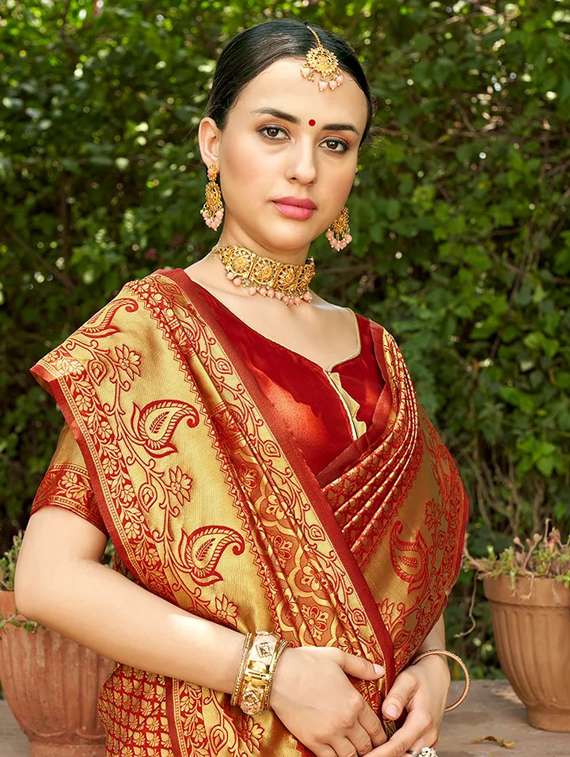women self design banarasi saree with blouse - 22041766 - Standard Image - 2