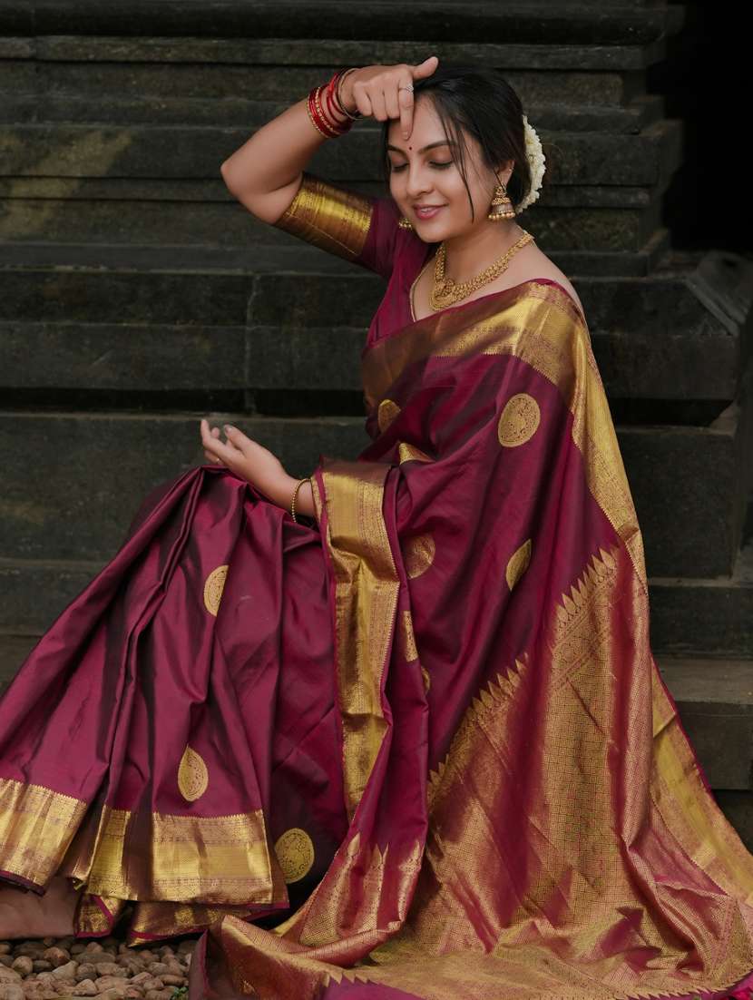 women self design banarasi saree with blouse - 22041767 - Standard Image - 2