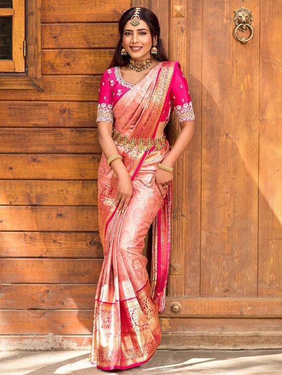 women self design kanjivaram saree with blouse - 22041785 - Zoom Image - 0