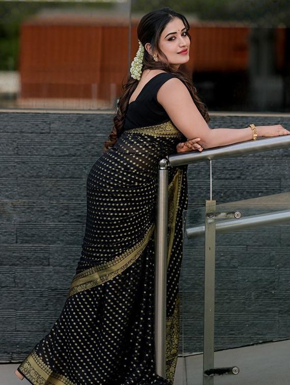 women self design banarasi saree with blouse - 22041787 - Standard Image - 2