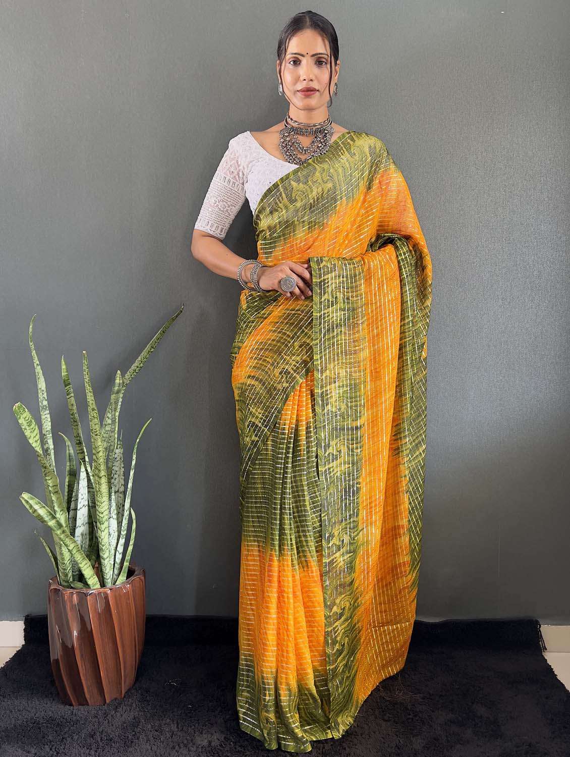 women printed casual wear saree with blouse