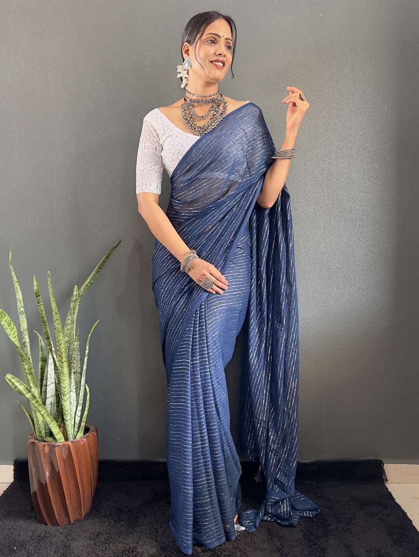 women striped printed saree with blouse - 22041796 - Standard Image - 2
