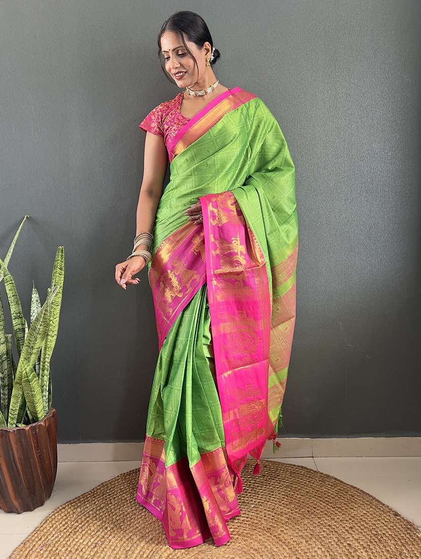 women self design bordered saree with blouse - 22041804 -  Standard Image - 2