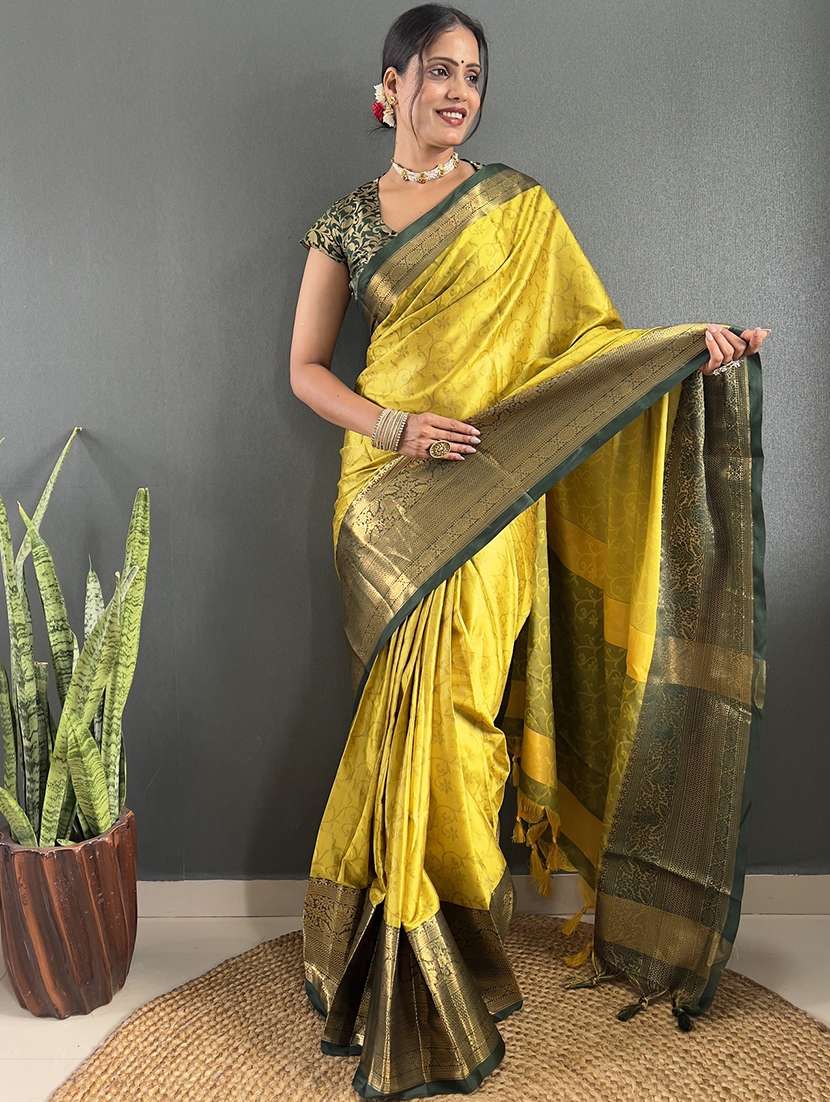 women self design bordered saree with blouse - 22041812 - Standard Image - 2