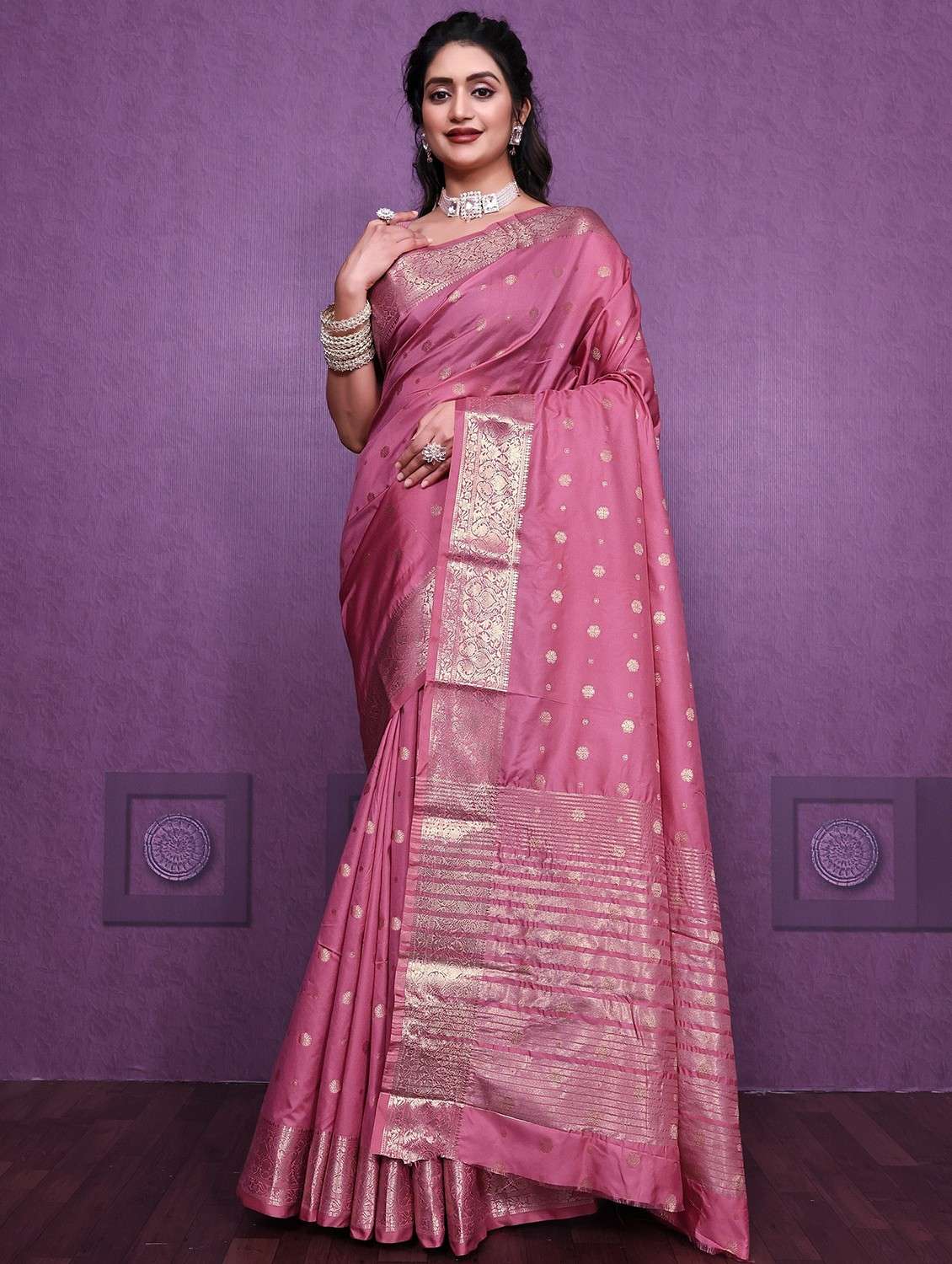 women self design banarasi saree with blouse - 22041830 -  Zoom Image - 0