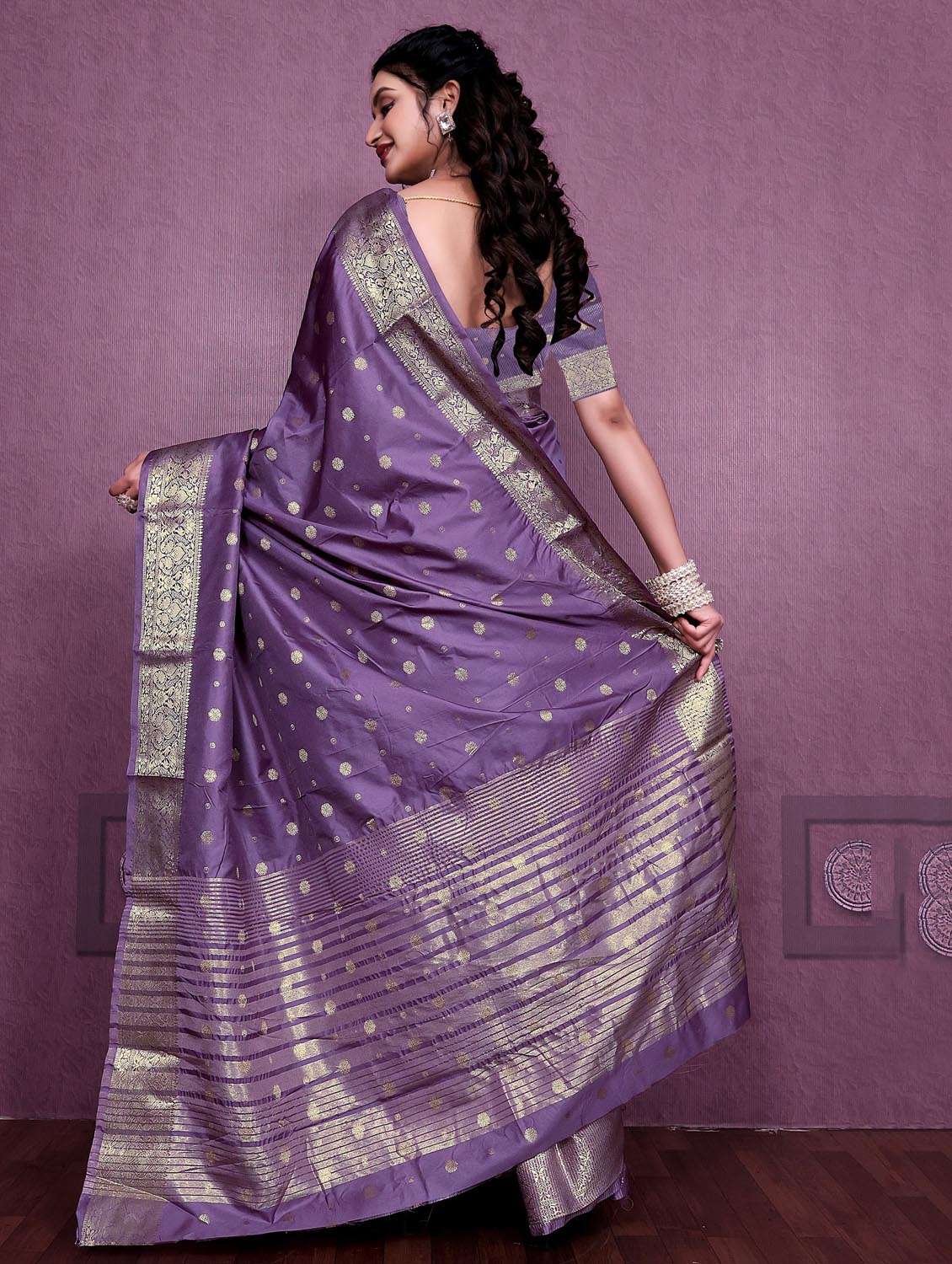 women self design banarasi saree with blouse - 22041831 - Standard Image - 2