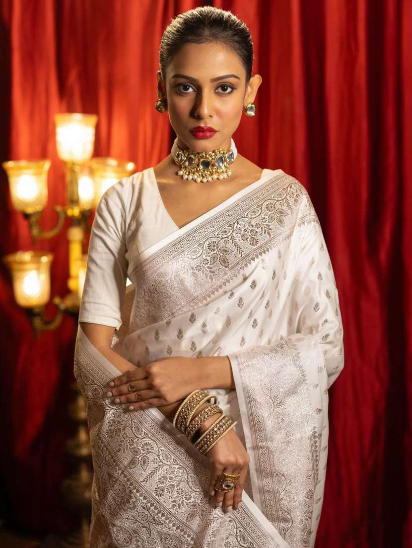 women self design banarasi saree with blouse - 22041833 -  Standard Image - 2