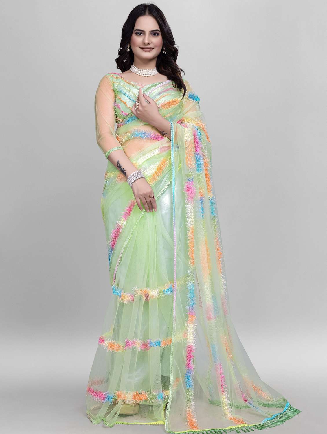 women solid with work embroidered saree with blouse - 22041870 - Standard Image - 2