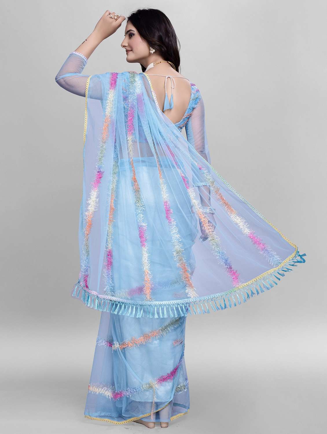 women solid with work embroidered saree with blouse - 22041871 - Standard Image - 2