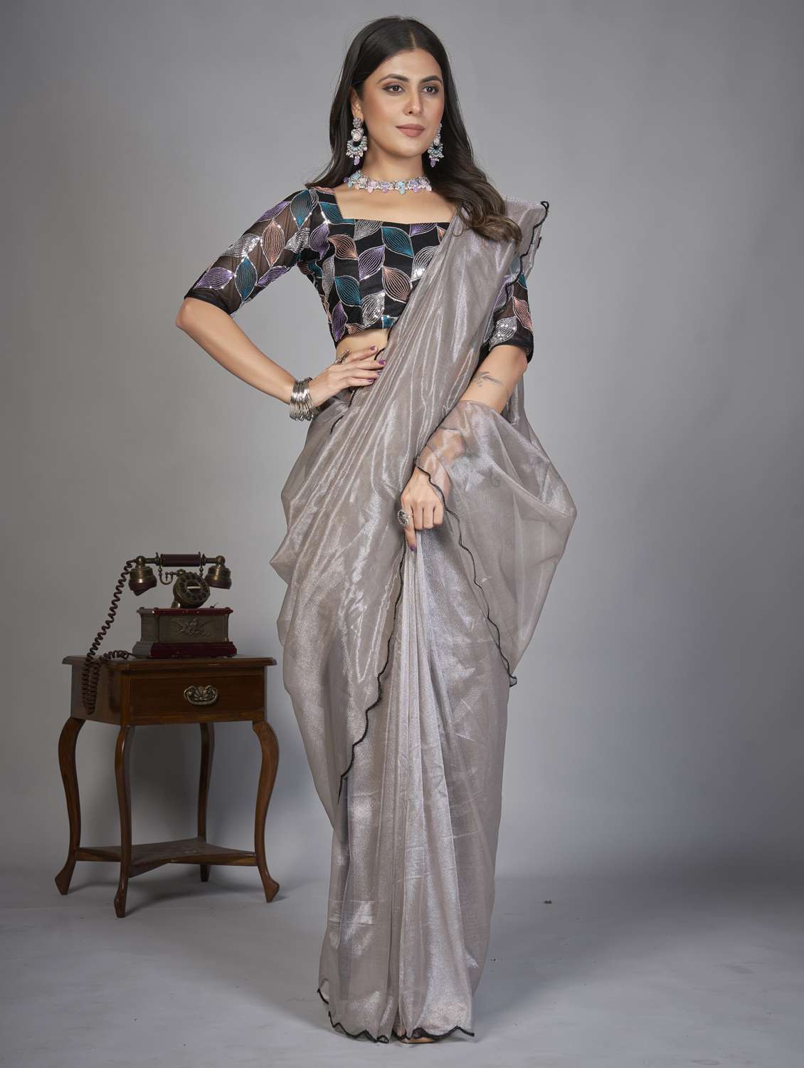 women solid plain saree with blouse - 22041893 -  Standard Image - 2