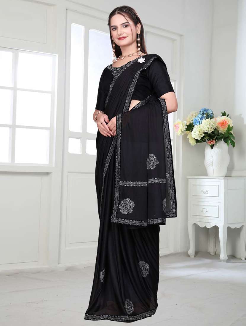 women black embellished saree with blouse - 22041956 - Standard Image - 2