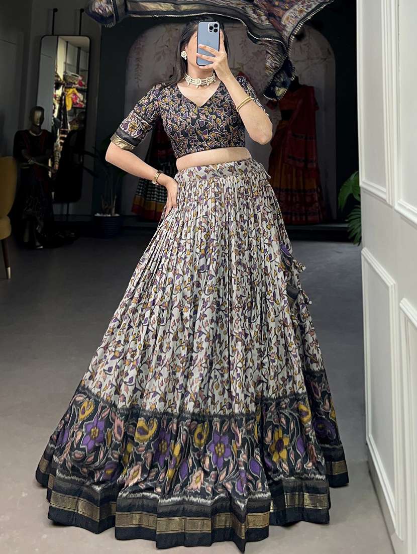 women printed flared lehenga choli with duppata set - 22041991 -  Standard Image - 2