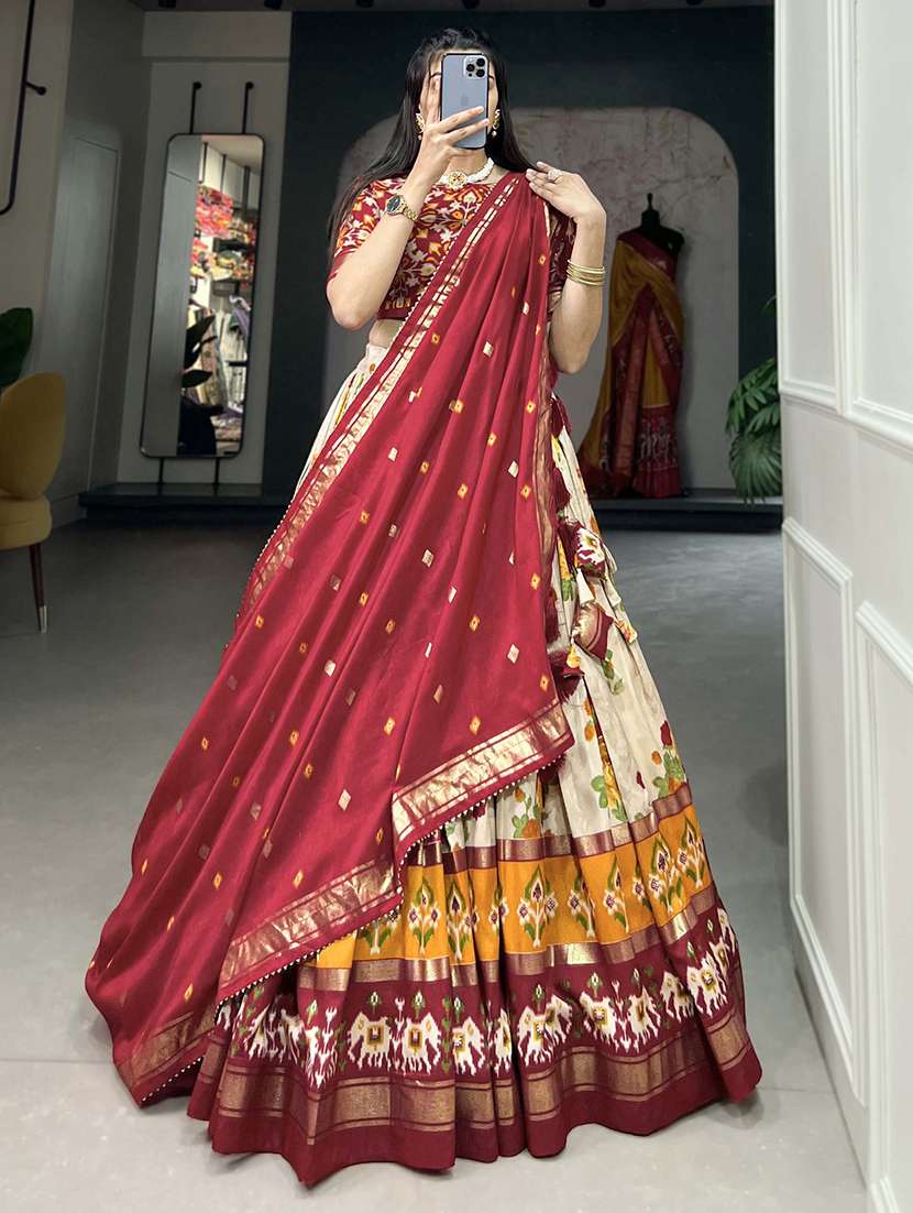 women printed flared unstitched lehenga