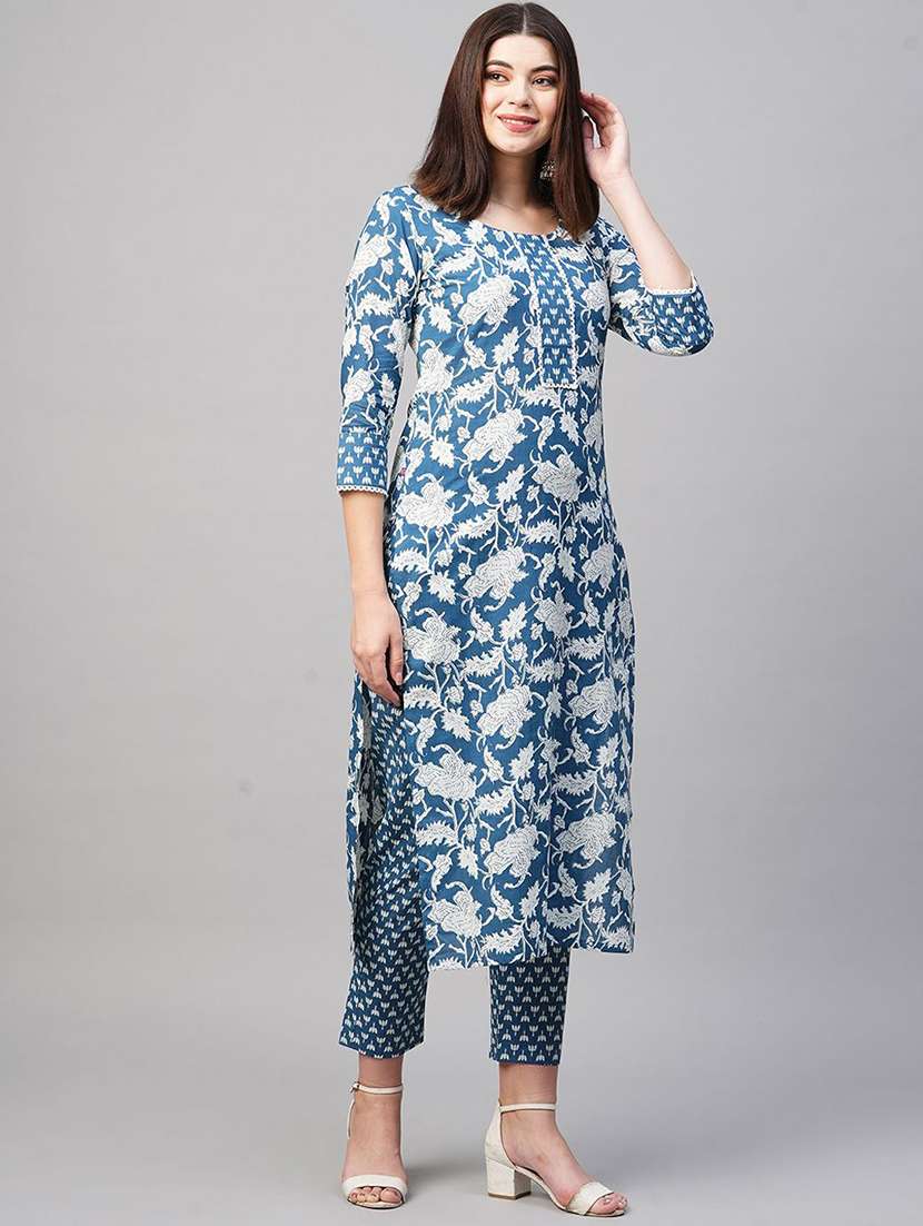 women printed three quarter sleeve kurta pant set - 22042214 -  Standard Image - 2