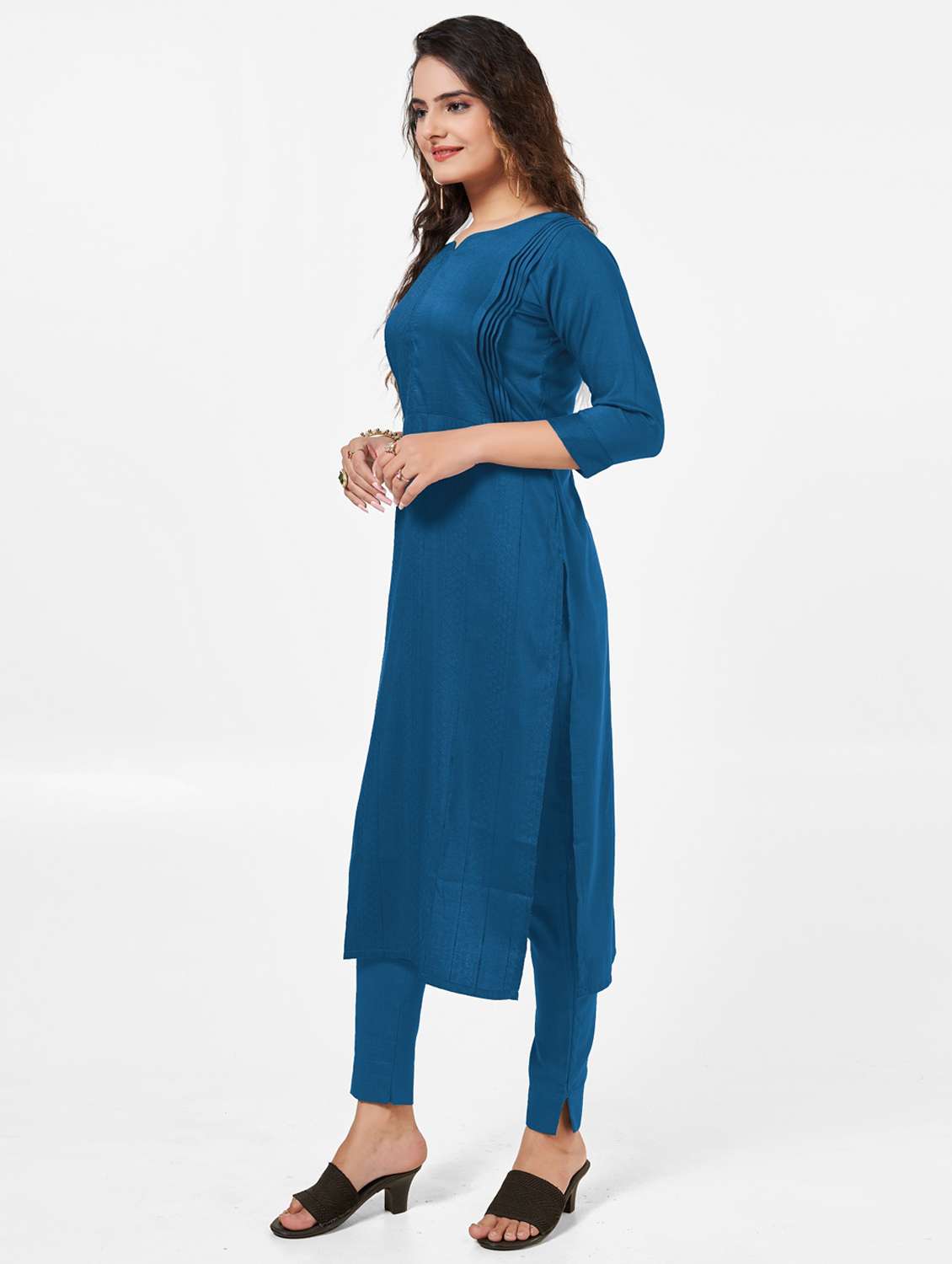 women self design three quarter sleeve kurta pant set - 22042228 -  Standard Image - 2