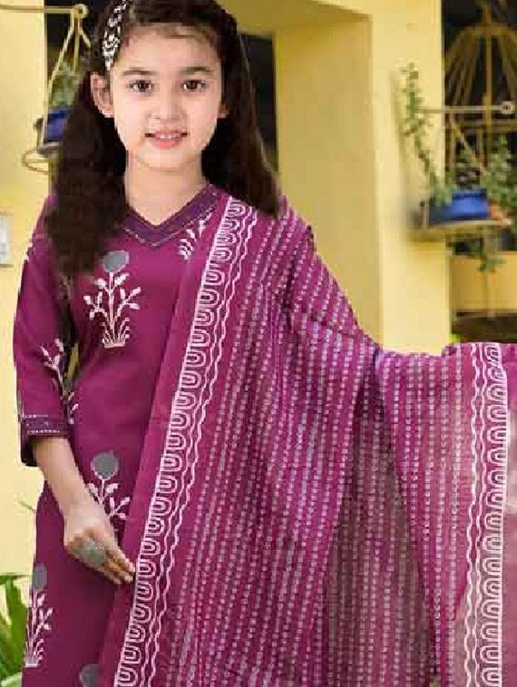girls printed kurta and pant with dupatta set - 22042243 - Standard Image - 2