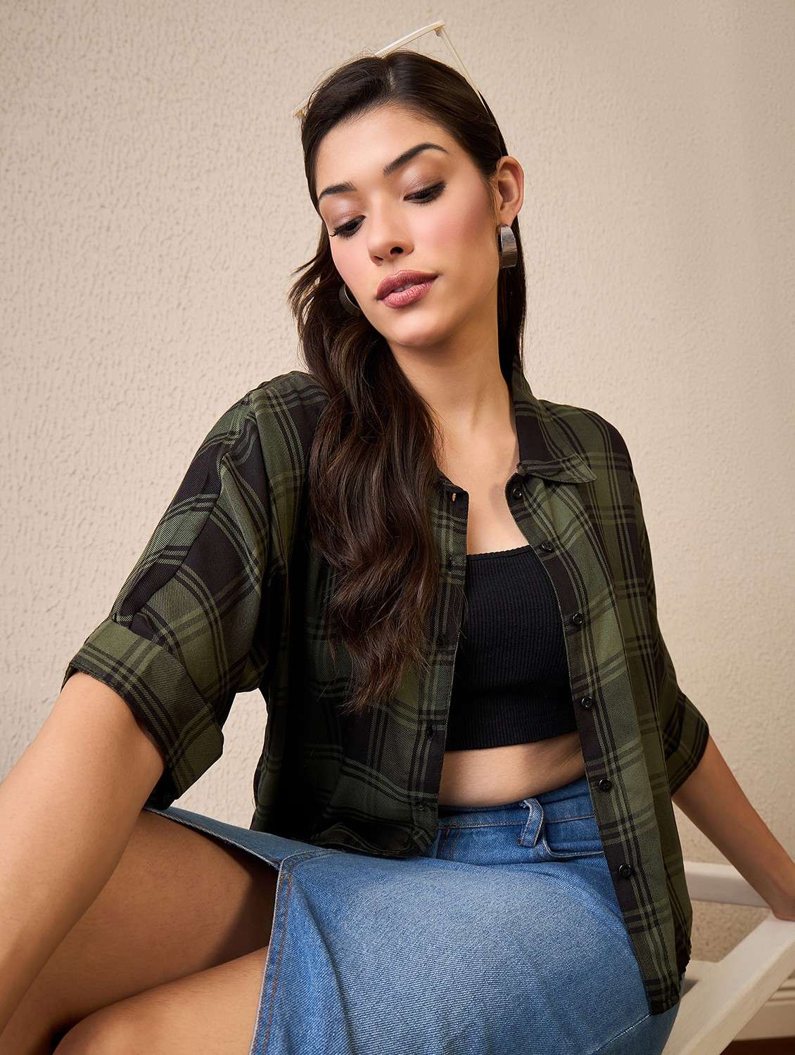 women checkered collared roll up sleeve shirt