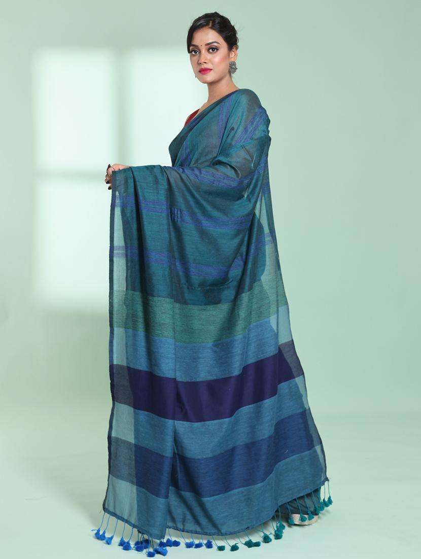 women striped handloom saree with blouse - 22042745 -  Standard Image - 2