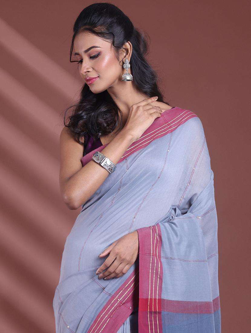 women striped handloom saree with blouse - 22042794 -  Standard Image - 2
