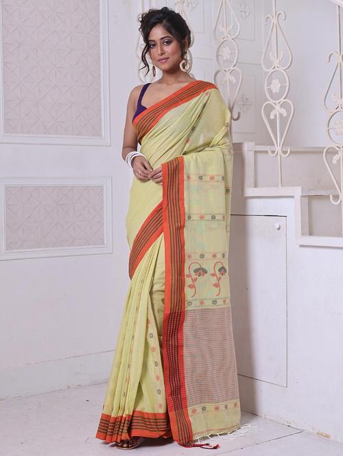 women self design handloom saree with blouse - 22042863 - Standard Image - 0