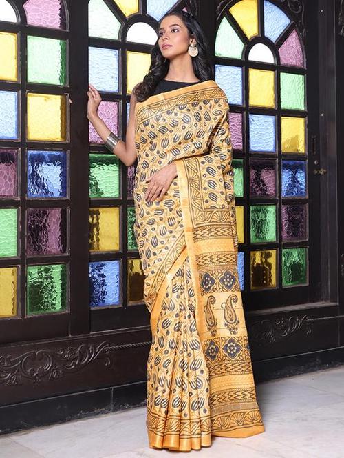women printed casual wear saree with blouse - 22042884 - Standard Image - 0