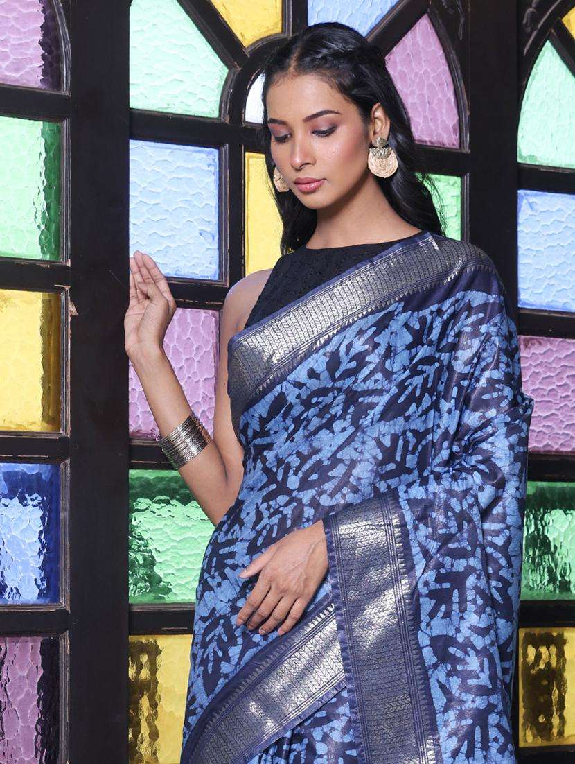 women printed bordered saree with blouse - 22042886 -  Standard Image - 2