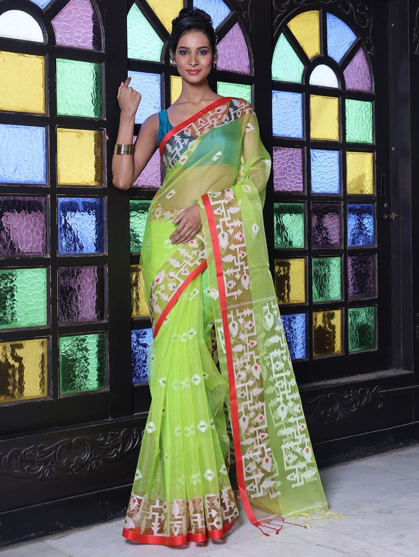 women self design handloom saree with blouse - 22042912 - Zoom Image - 0