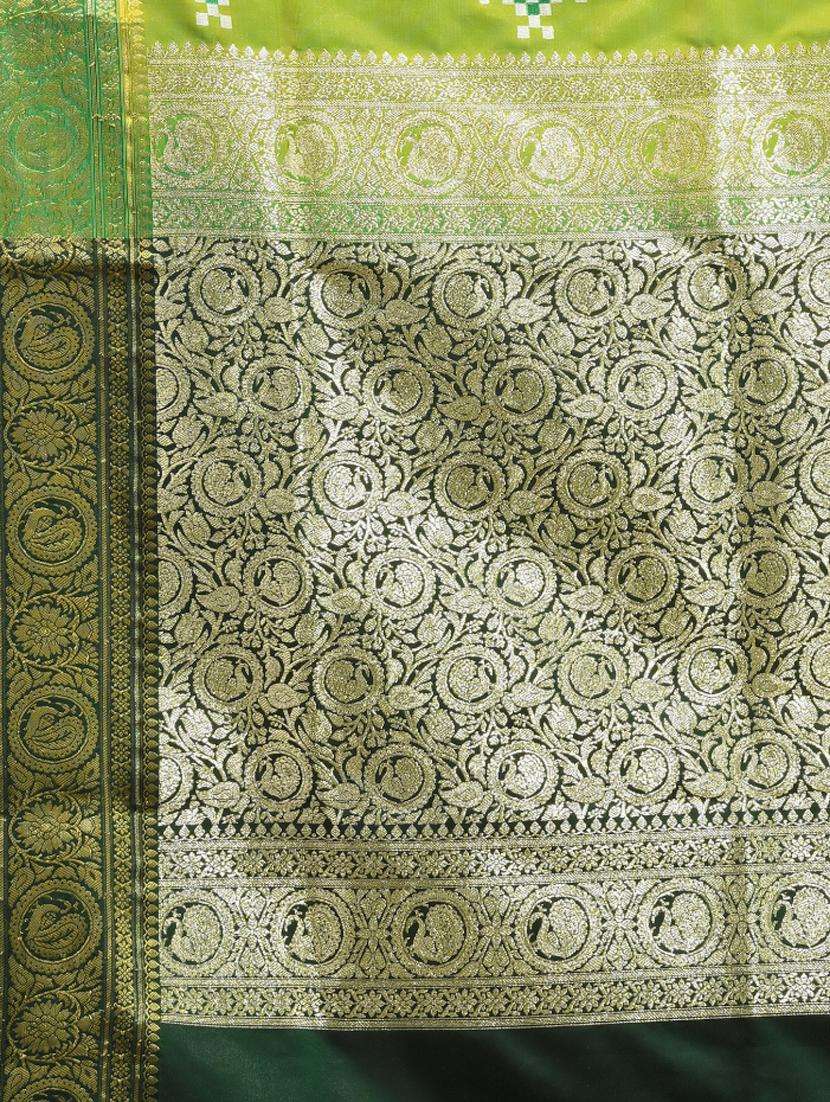 women self design banarasi saree with blouse - 22042943 -  Standard Image - 2