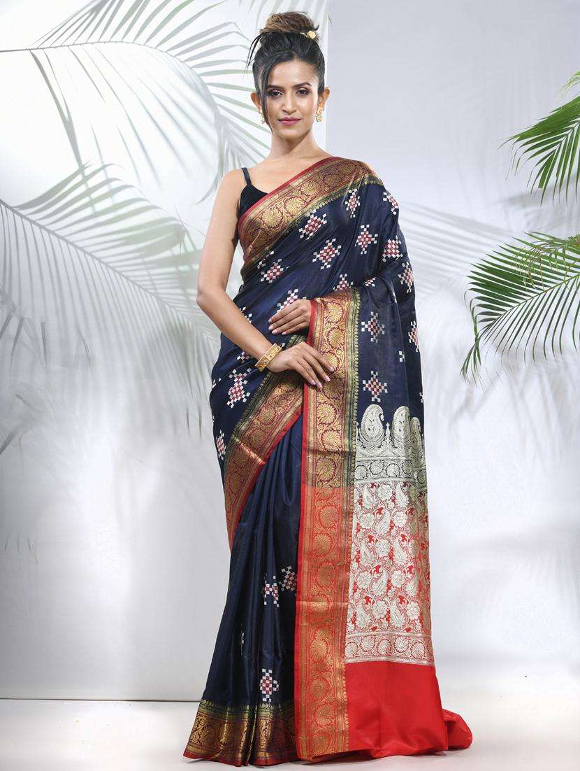 women self design banarasi saree with blouse