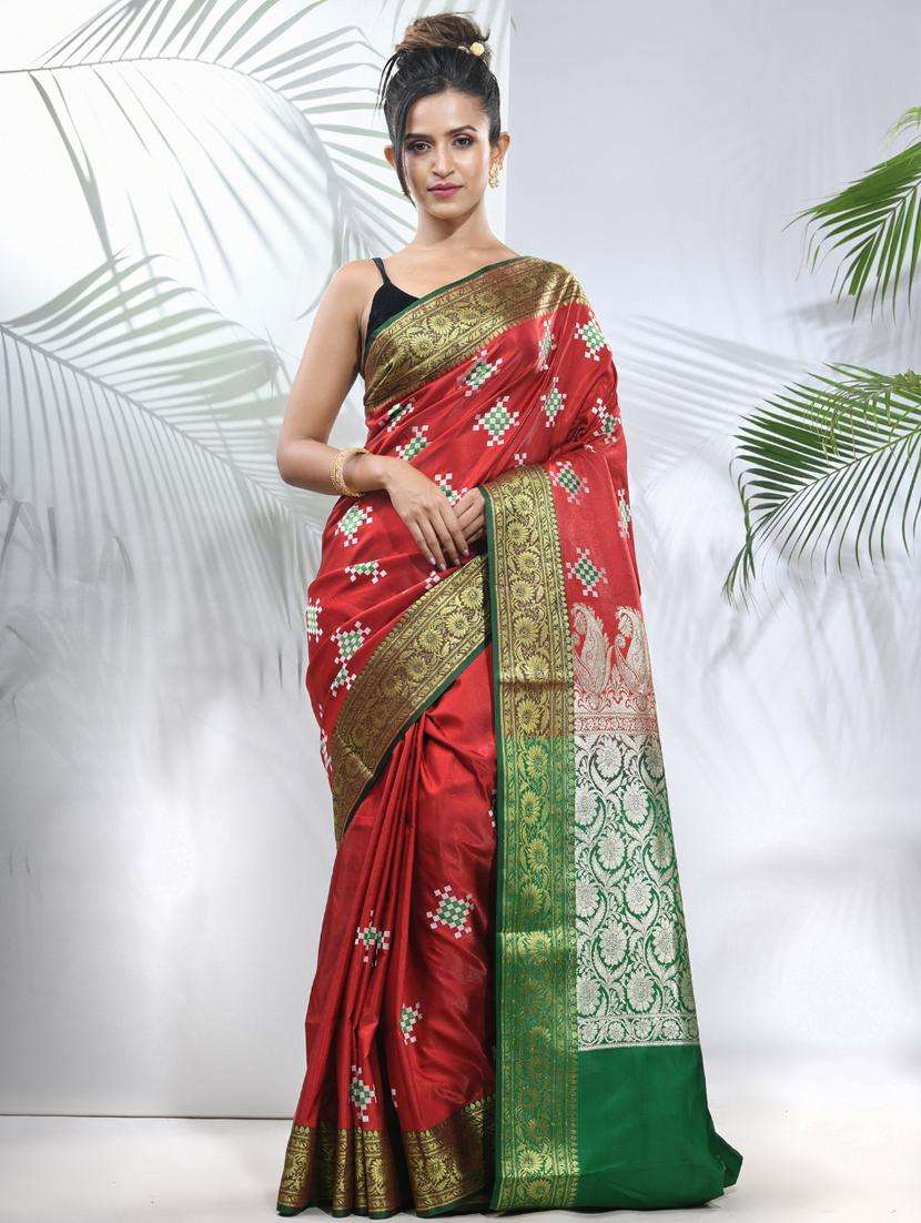 women self design banarasi saree with blouse