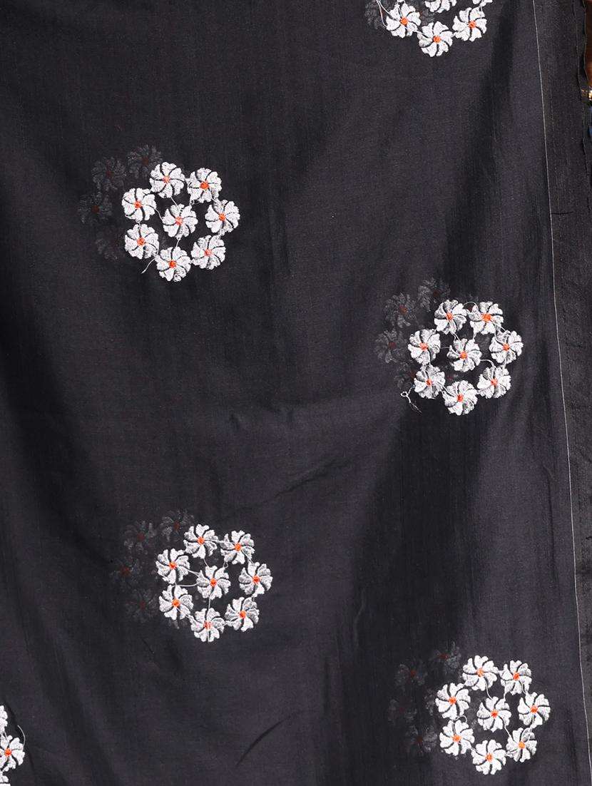 women solid with work embroidered saree with blouse - 22042976 - Standard Image - 2