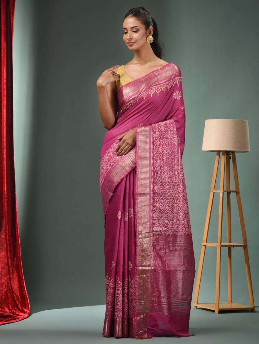 women printed bordered saree with blouse