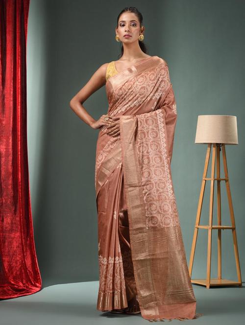 women printed bordered saree with blouse - 22043109 - Standard Image - 0