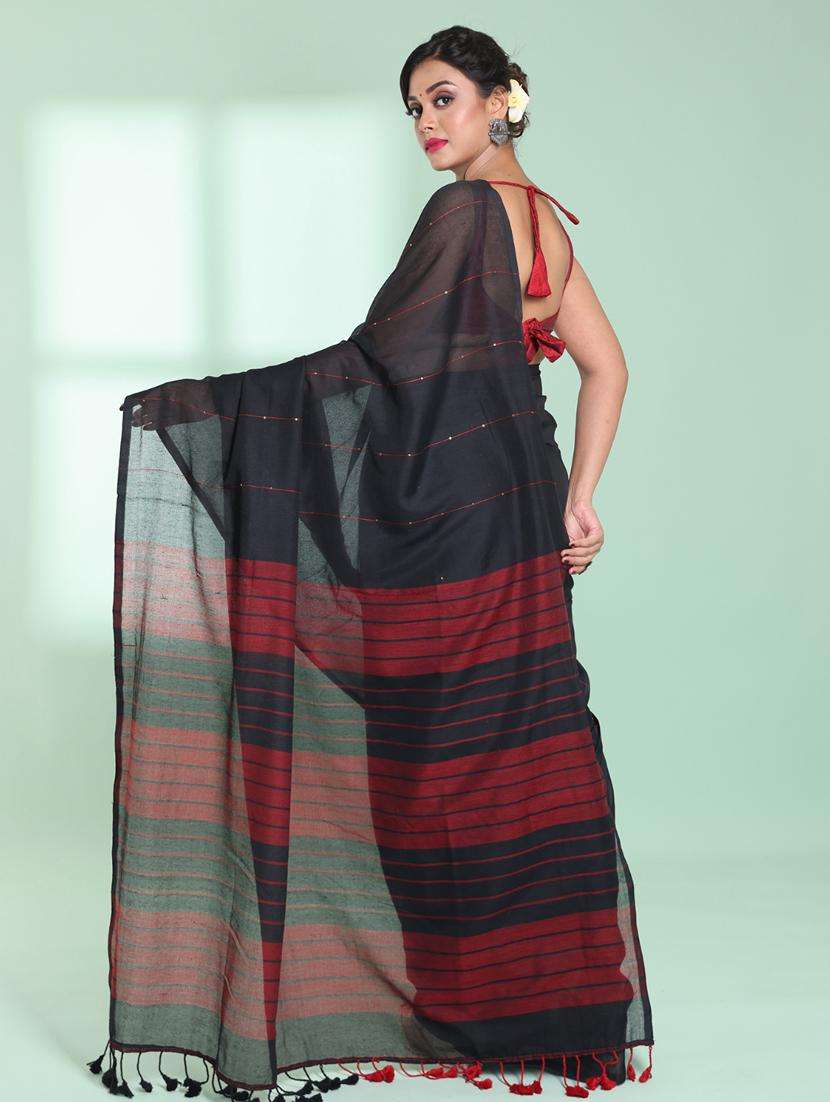 women self design handloom saree with blouse - 22043220 -  Standard Image - 2