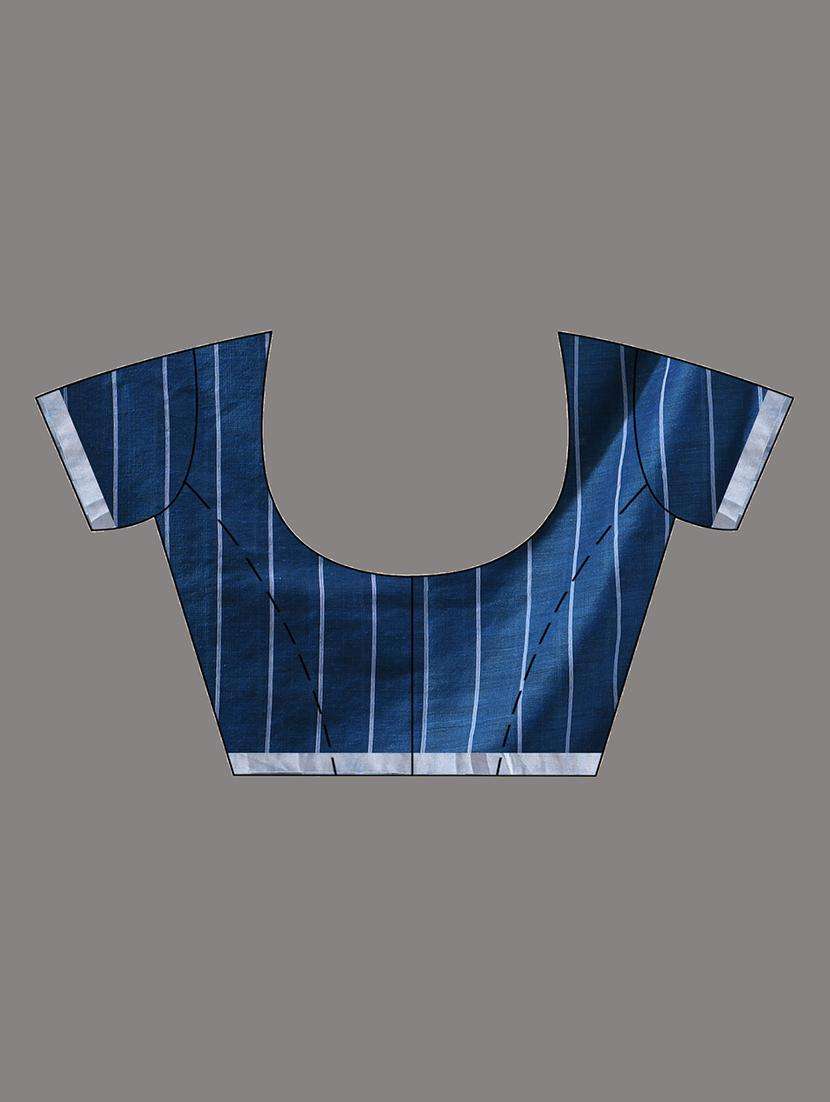 women checkered handloom saree with blouse - 22043231 -  Standard Image - 2